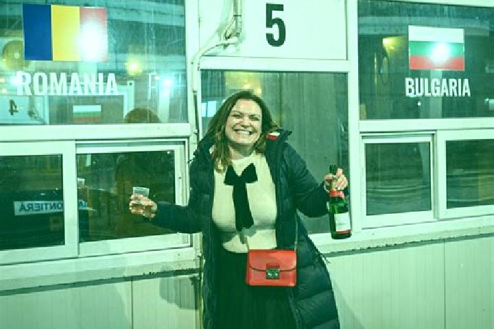 Eva, 36 — Escort in Ciupelnita, Romania