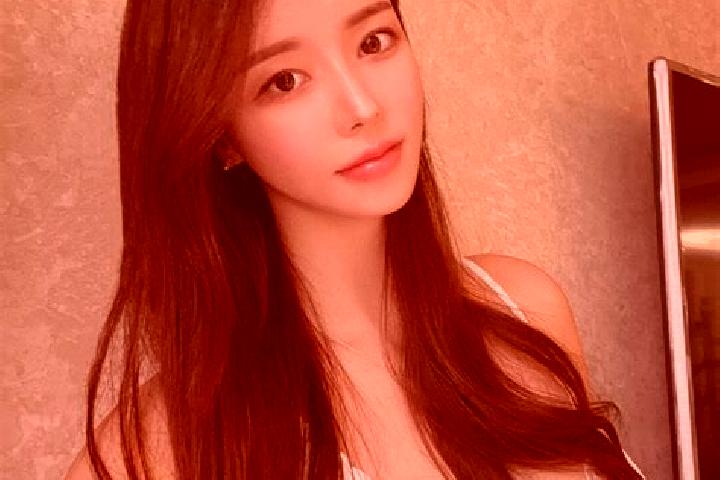 Eva, 36 — Escort in Weishui, China