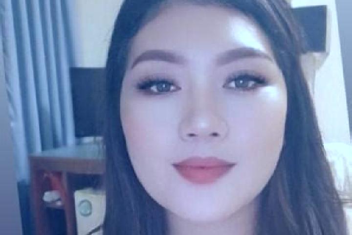 Eva, 37, a chestnut dark-eyed asian companion based in Termini Imerese. Offering Girlfriend Experience, Erotic Massage, Tantra. Available for incall and outc...