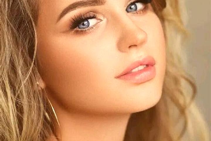 Eva, 37, a dark blonde blue-eyed middle eastern companion based in Plaine 2. Offering Overnight, Erotic Massage, Deep French Kissing. Available for incall an...