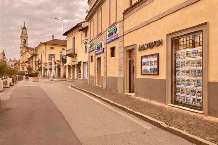 Eva, 37 — Escort in Castelvetro Piacentino, Italy