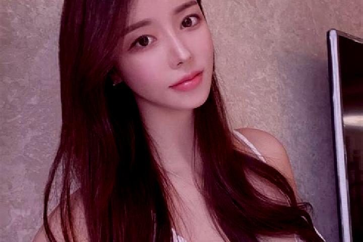Eva, 37 — Escort in Cizhu, China