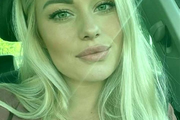 Eva, 38, a blonde hazel-eyed slavic companion based in Castlecomer. Offering Couples, 69, Massage. Available for incall and outcall, day and evening dates.