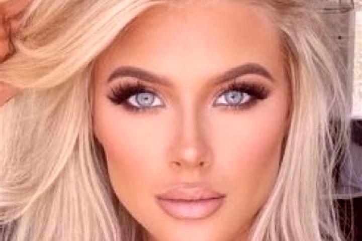 Eva, 38, a platinum blonde dark-eyed latina companion based in Vigevano. Offering BDSM, CIM, Erotic Massage, Duos. Available for incall and outcall, overnigh...
