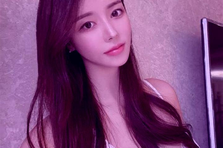 Eva, 38 — Escort in Wudanglu, China