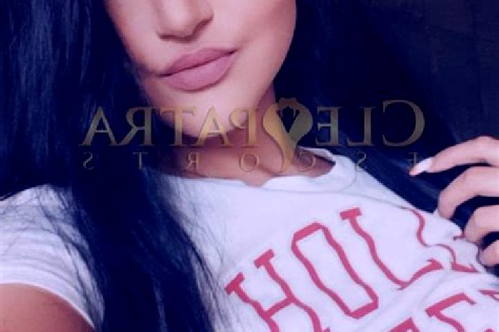 Eva, 39, a black dark-eyed caucasian companion based in Windsor Gardens. Offering Girlfriend Experience, GFE, Striptease, Tantra. Available for incall and ou...