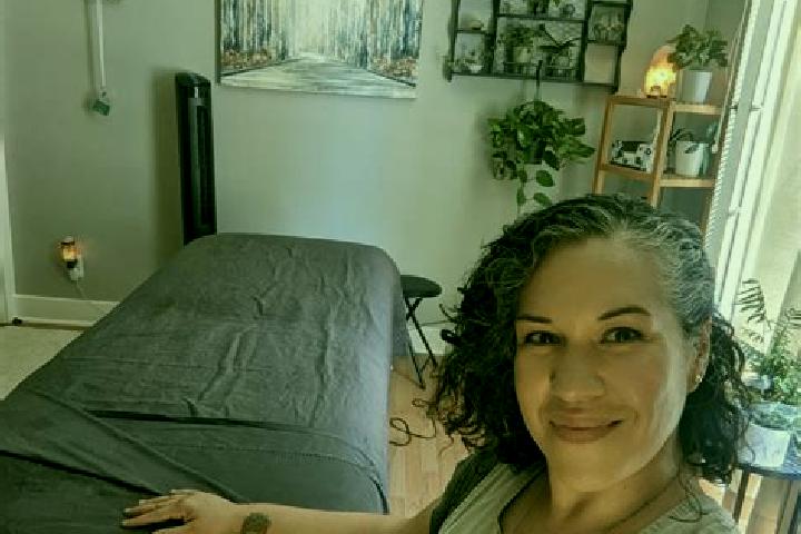 Eva, 39, a black grey-eyed mixed companion based in Auna. Offering Domination, Fetish, Erotic Massage, Travel Companion. Available for incall and outcall, ov...