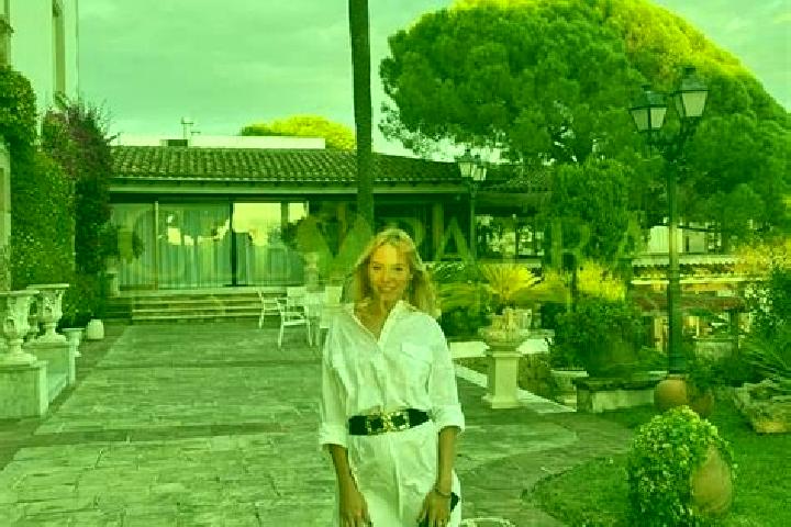 Eva, 39, a blonde amber-eyed mediterranean companion based in San Jose de la Paz. Offering Erotic Massage, Domination, OWO. Available for incall and outcall,...