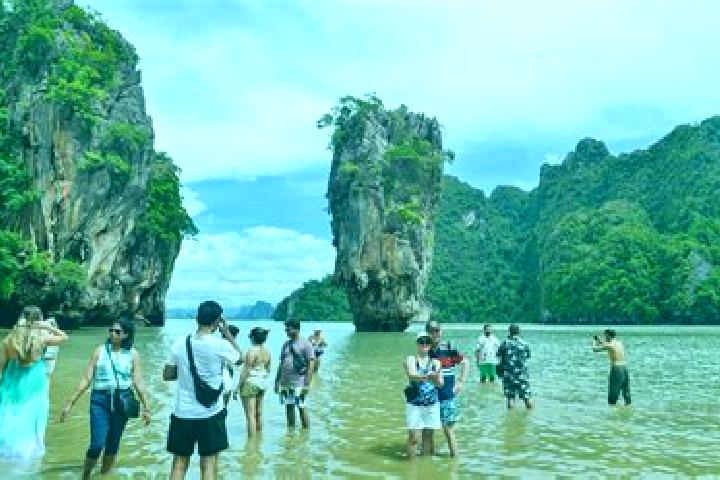 Eva, 39 — Escort in Nga Bay, Vietnam