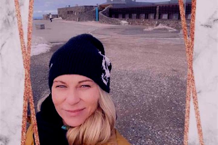 Eva, 39 — Escort in Saebovik, Norway