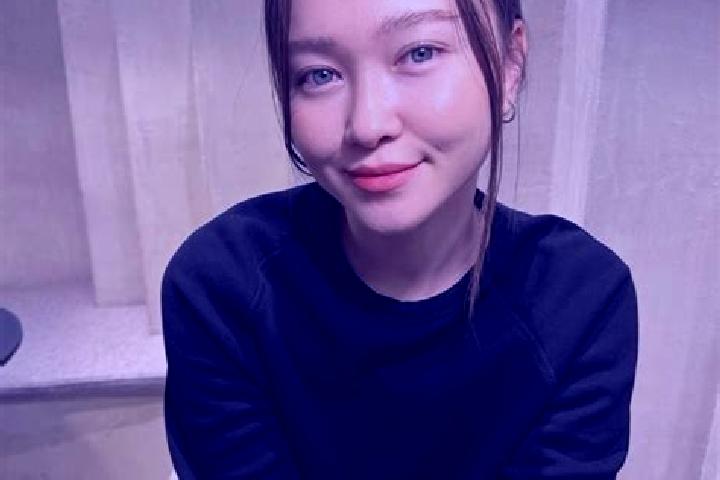 Evelyn, 20, a auburn blue-eyed asian companion based in Faxinal dos Guedes. Offering Party Girl, BDSM, Massage, 69. Available for incall and outcall, day and...