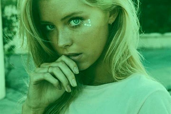 Evelyn, 20, a blonde blue-eyed asian companion based in Rochdale. Offering Domination, Duos, Party Girl, Girlfriend Experience. Available for incall and outc...