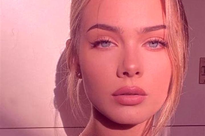 Evelyn, 20, a blonde brown-eyed european companion based in Vendays-Montalivet. Offering Couples, A-Level, Duos, Striptease, Deep French Kissing. Available f...