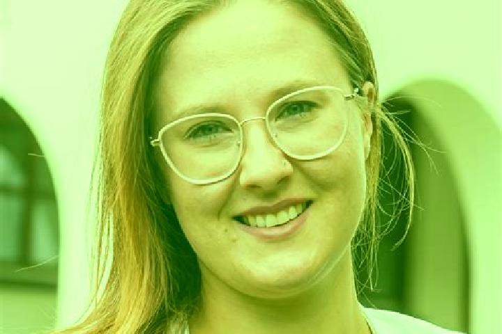 Evelyn, 20 — Escort in Altheim, Germany