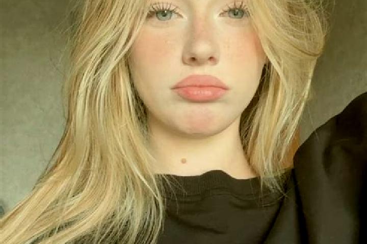 Evelyn, 20 — Escort in Ashmont, Australia