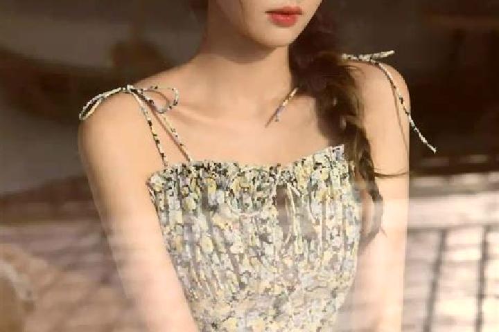 Evelyn, 20 — Escort in Gangmen, China