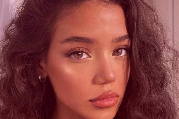 Evelyn, 21, a black brown-eyed mediterranean companion based in Changgui. Offering Roleplay, Deep French Kissing, Domination. Available for incall and outcal...