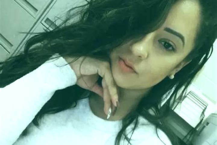 Evelyn, 21, a black grey-eyed european companion based in Monleale. Offering GFE, Couples, A-Level. Available for incall and outcall, day and evening dates.