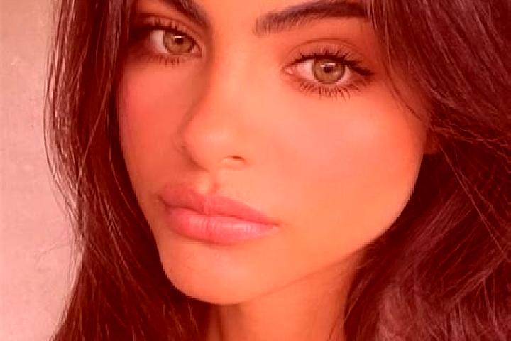Evelyn, 21, a black hazel-eyed middle eastern companion based in Zaxo. Offering Prostate Massage, Striptease, Girlfriend Experience, Party Girl, GFE. Availab...