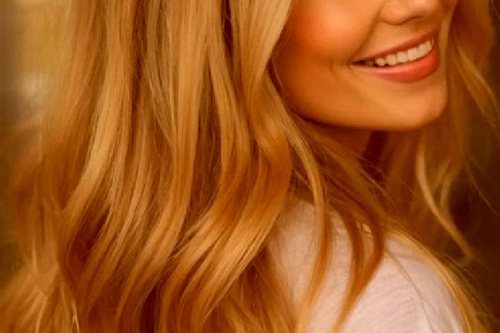Evelyn, 21, a blonde hazel-eyed latina companion based in Zlataritsa. Offering CIM, Overnight, A-Level. Available for incall and outcall, day and evening dates.