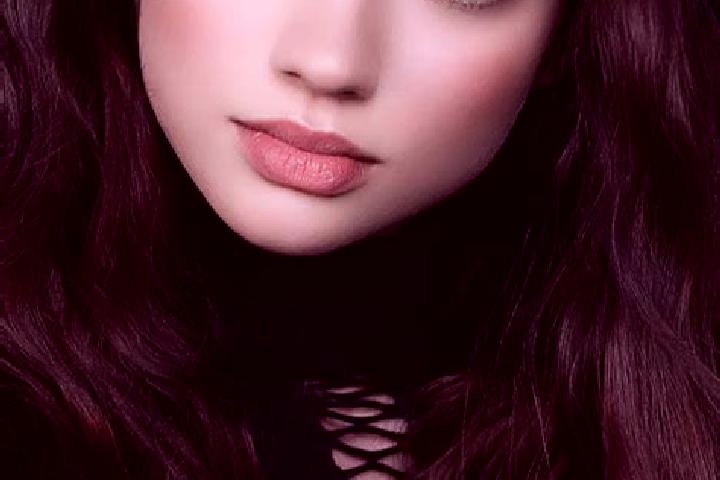 Evelyn, 21, a brunette dark-eyed european companion based in Rocchetta Nuova. Offering Duos, Party Girl, Travel Companion, BDSM. Available for incall and out...