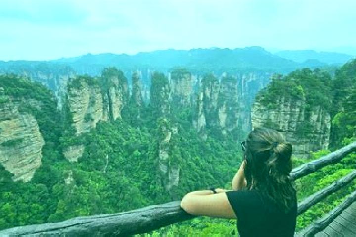 Evelyn, 21 — Escort in Fazhan, China