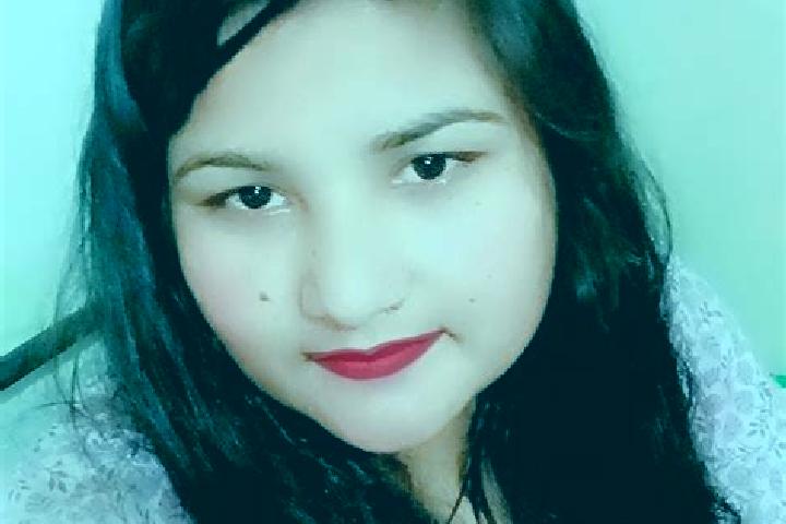 Evelyn, 21 — Escort in Kaimganj, India