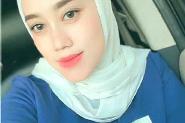 Evelyn, 21 — Escort in Kertahayu, Indonesia