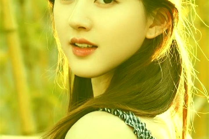 Evelyn, 21 — Escort in Liusi, China