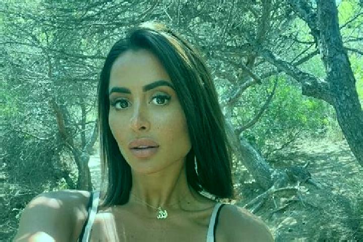 Evelyn, 21 — Escort in Oued el Himer, Morocco