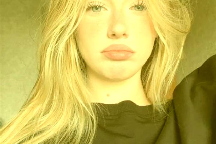 Evelyn, 21 — Escort in Strilky, Ukraine
