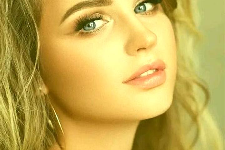 Evelyn, 22, a dark blonde blue-eyed caucasian companion based in Solonytsivka. Offering Travel Companion, 69, Overnight. Available for incall and outcall, da...