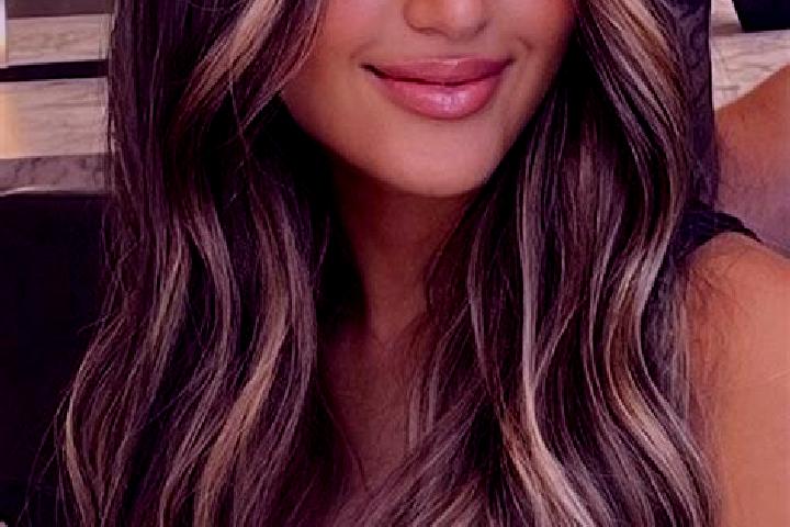 Evelyn, 22, a dark blonde brown-eyed mediterranean companion based in Garisul. Offering Travel Companion, Striptease, Dinner Date, Deep French Kissing. Avail...