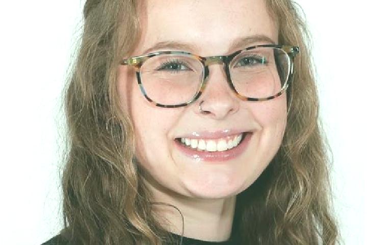 Evelyn, 22 — Escort in Hortonville, United States