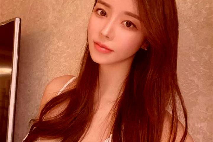 Evelyn, 22 — Escort in Kangmei, China