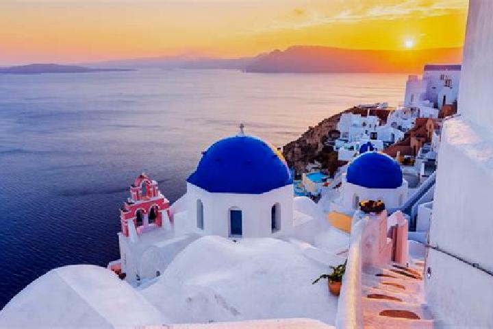 Evelyn, 22 — Escort in Nea Lava, Greece