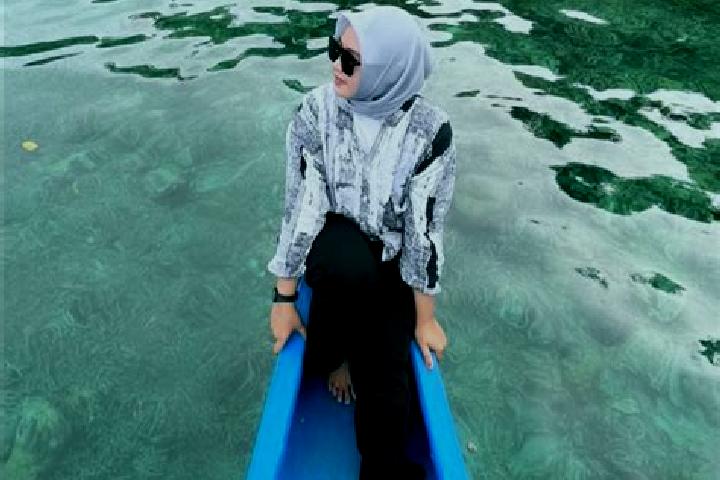 Evelyn, 22 — Escort in Palu, Indonesia