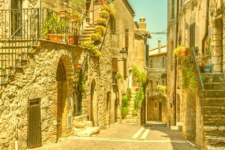 Evelyn, 22 — Escort in Sant Andrea A Montecchio, Italy