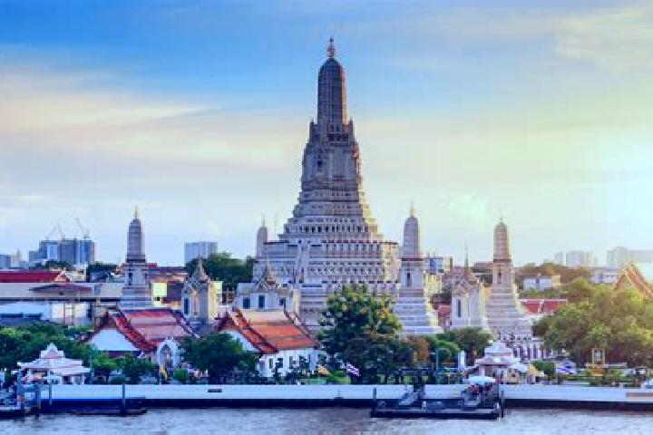 Evelyn, 22 — Escort in Wat Arun, Thailand