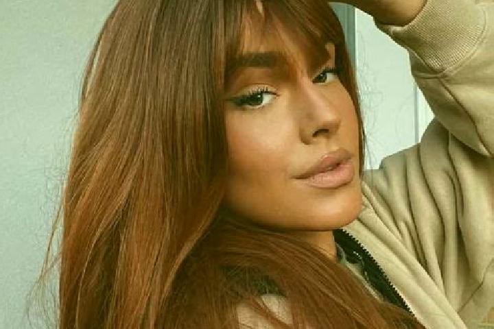 Evelyn, 23, a auburn brown-eyed latina companion based in Palmasola. Offering Party Girl, Massage. Available for incall and outcall, day and evening dates.