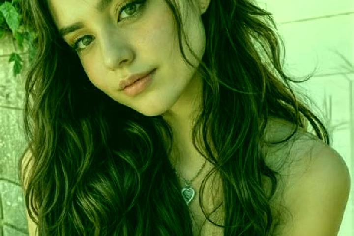 Evelyn, 23, a black hazel-eyed latina companion based in Merklingen. Offering Girlfriend Experience, OWO. Available for incall and outcall, day and evening d...