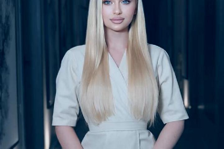 Evelyn, 23, a blonde hazel-eyed ebony companion based in Telcisor. Offering Tantra, Erotic Massage, OWO. Available for incall and outcall, day and evening da...