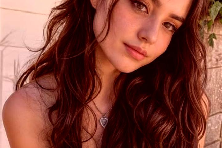 Evelyn, 23, a chestnut hazel-eyed caucasian companion based in Navamorales. Offering Girlfriend Experience, Dinner Date, Overnight, Travel Companion. Availab...