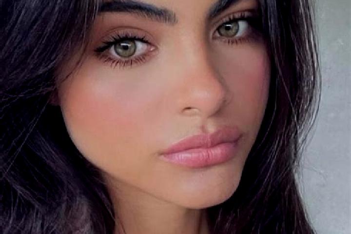Evelyn, 23, a red blue-eyed indian companion based in San Zenon. Offering Couples, Striptease, Travel Companion, Duos. Available for incall and outcall, over...