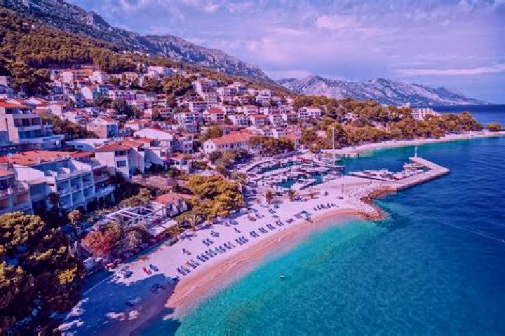 Evelyn, 23 — Escort in Gradac, Croatia