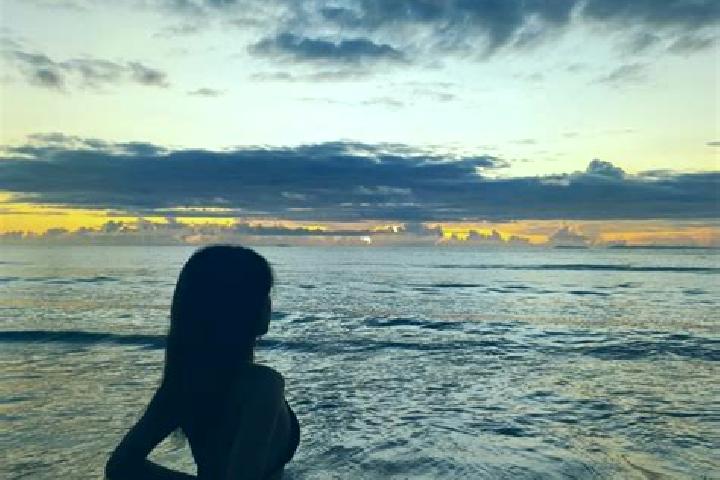 Evelyn, 23 — Escort in Luze, France