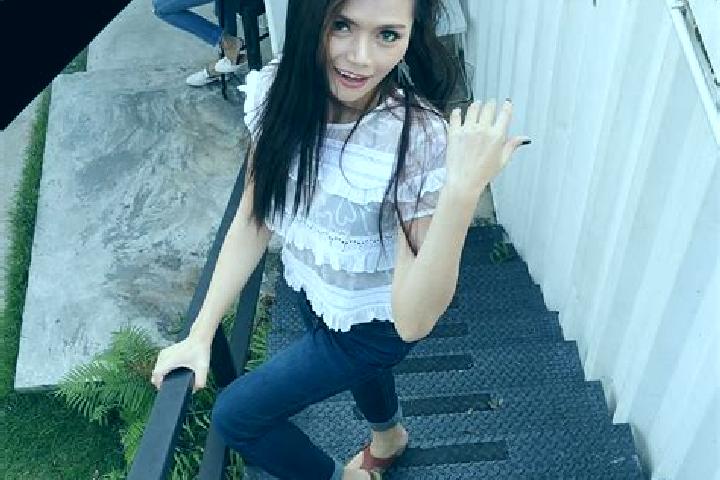 Evelyn, 23 — Escort in Panjun, Indonesia