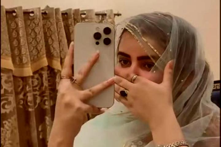 Evelyn, 23 — Escort in Saidu Sharif, Pakistan
