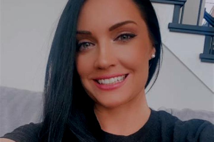 Evelyn, 23 — Escort in San Martin, Philippines