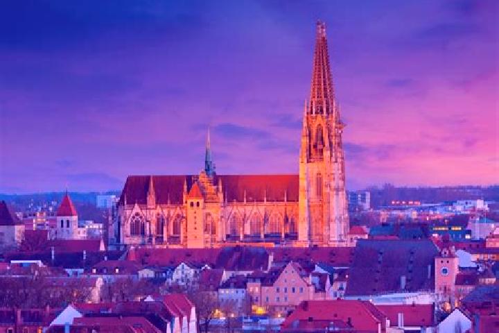 Evelyn, 23 — Escort in St. Peter, Germany